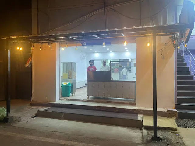 Swaadh (The Chaat Shop)