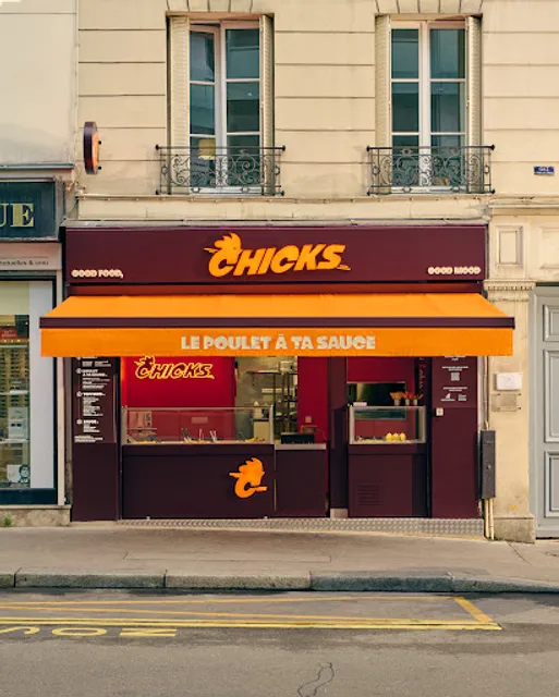 CHICKS PARIS 9
