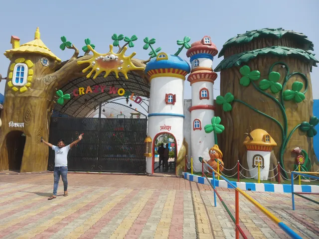 Crazy World Water Park