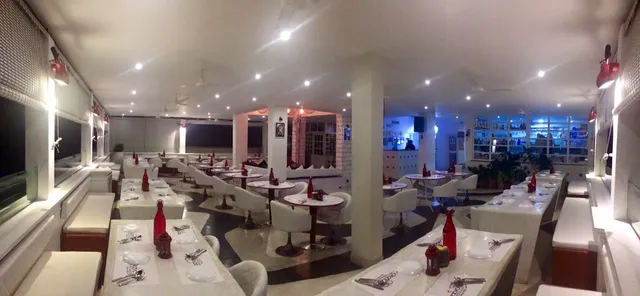 Rendezvous Café Restaurant