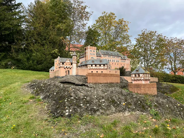 HWN Burgen und Schlösser "Schloss Ballenstedt"