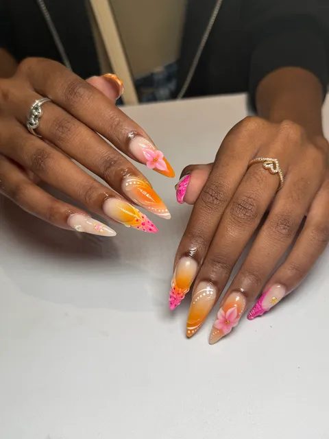 Colour Nails Beauty