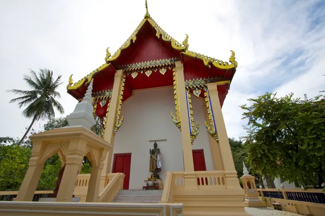 Wat Sema Muang
