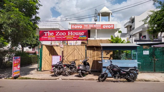 The Zoo House Hotel & Restaurant