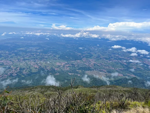 Puncak Gunung Ceremai via Linggarjati