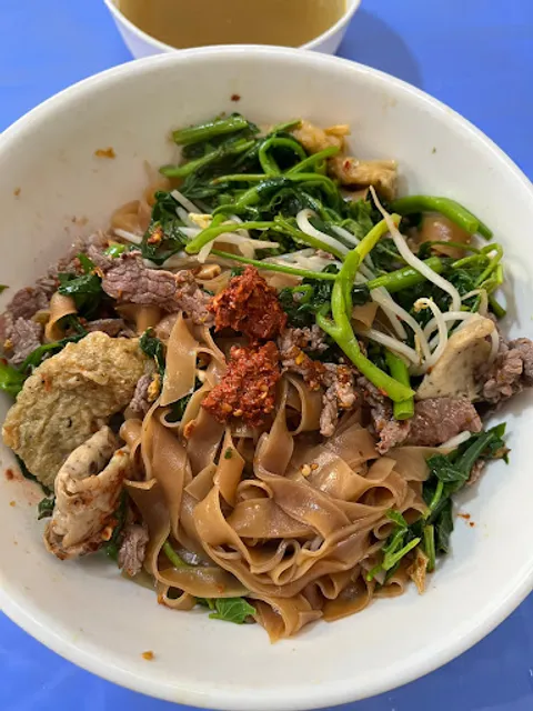 Bánh đa cua - miến trộn Pháo Đài Láng