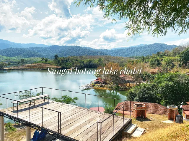 Sungai Batang Lake Chalet - Resort, Event Space & Wedding Space