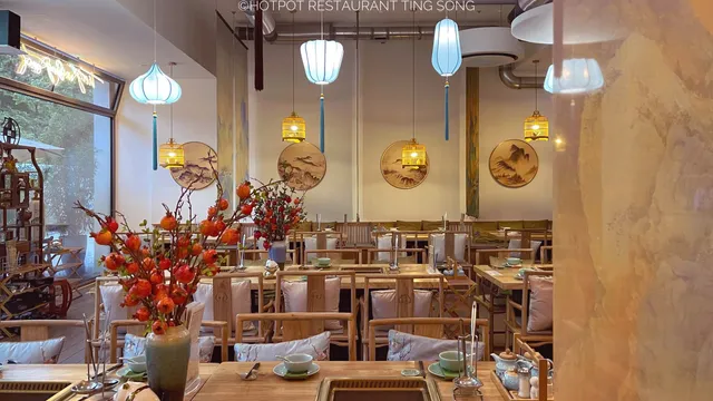 Ting Song Hotpot Restaurant 随园·听松