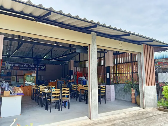 ร้านขาหมูสามเถา(อร่อยสุดในแม่กลอง)