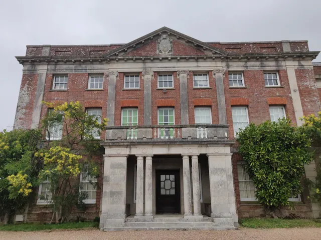 Tapeley Park Gardens