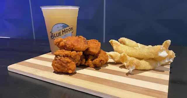 Smiley's Bar & Grille at Newport Racing & Gaming