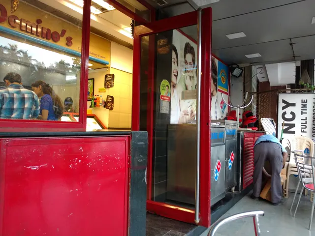 Domino's Pizza | Prabhadevi, Mumbai