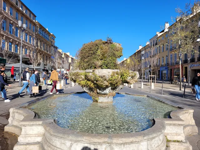 Fontaine des Neuf-Canons