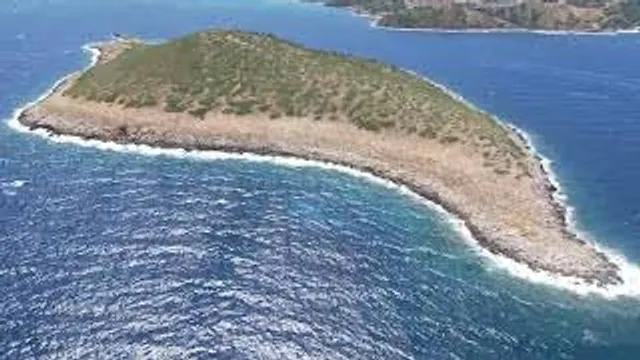 Küçükkiremit Island