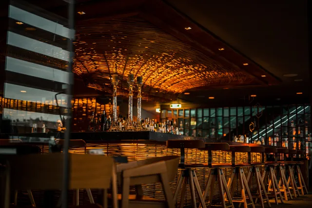 Hytra Restaurant & Bar