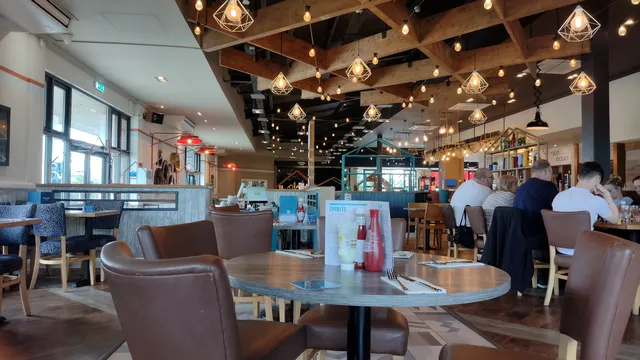 Coast House Bar & Grill