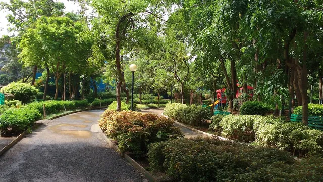 Colaba Woods Garden