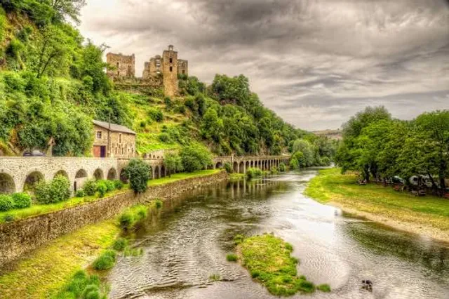 Château Saint-Martin-Laguépie / Association Lou Viel Castel