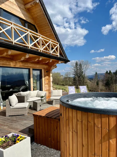 OVIS HOMES domki z bali i apartament, fińskie balie, panoramiczne widoki, Zawoja