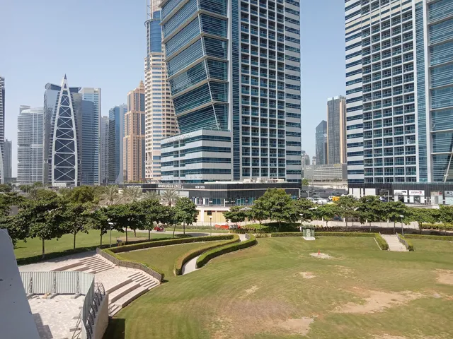 Jumeirah Lakes Towers Park