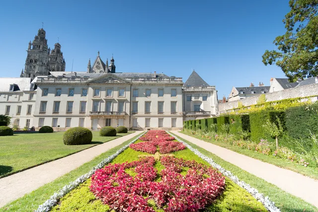 Musée des Beaux-Arts Garden