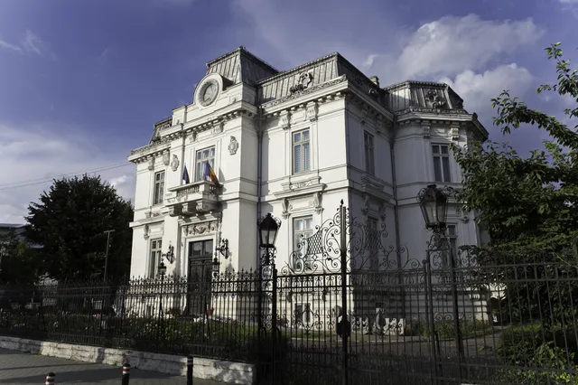 County Museum of Art Ion Ionescu Quintus