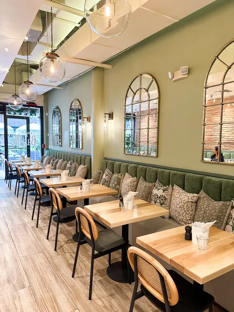 Café Bastille Downtown Miami