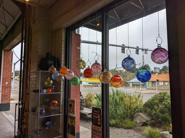 Lincoln City Glass Center