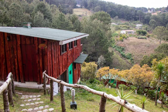 Allá Arriba - Cabañas y Restaurante