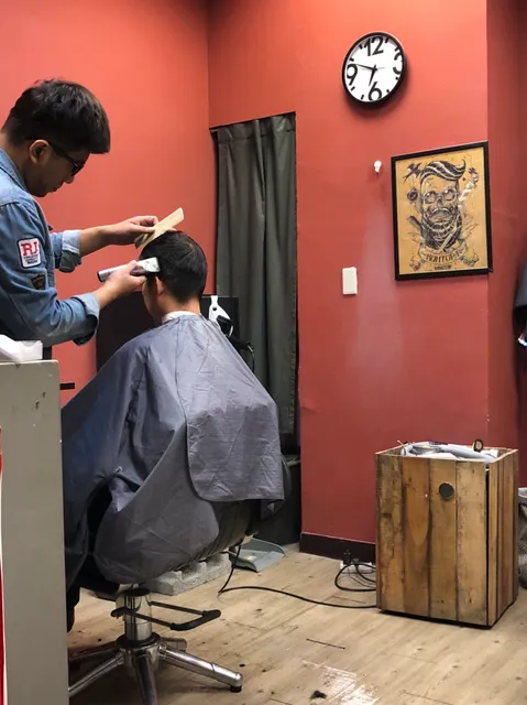 Barbershop 理髮店