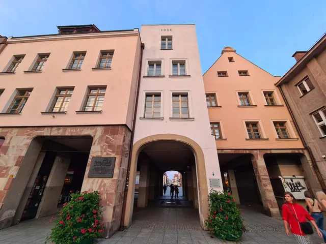 Kamienica Łuk Cezara