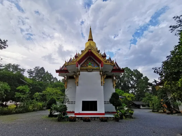 Wat Lan Saka