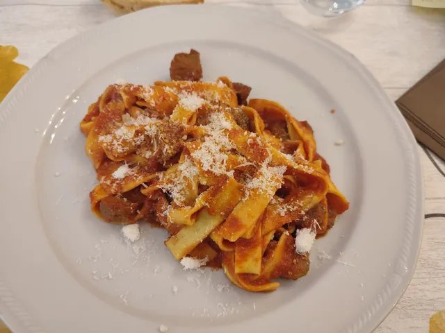 Indietro Tutta Di Ferretti Enrica & C. S.N.C.