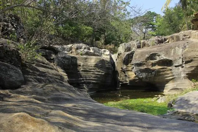 Goa Agung Garunggang