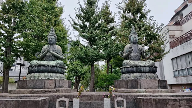 Two Buddhas