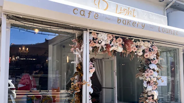 D Light Cafe & Bakery