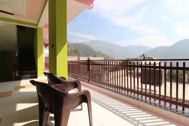 Super OYO Shri Radhe Guest House & Restaurant