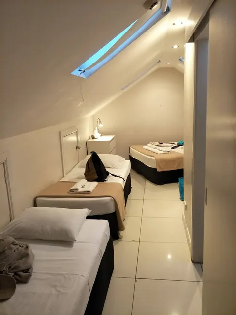 Manly Beach House Accommodation