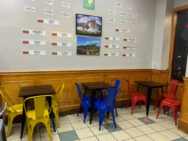 Don Tequeño y Doña Arepa DOT