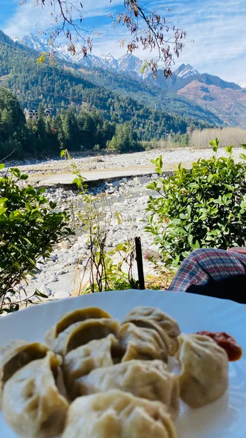 Tibetan Phuntsok Cafe