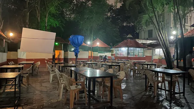 Greens Bar and Restaurant