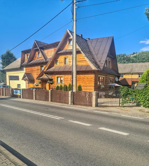 POKOJE GOŚCINNE U STASKA