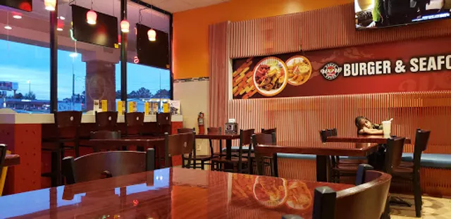 WOW BURGER & SEAFOOD