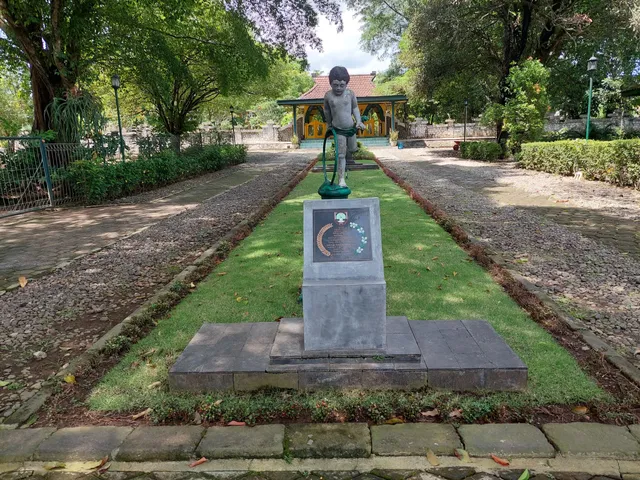 Astana Oetara (Museum & Situs Cagar Budaya K.G.P.A.A. Mangkunegara VI)