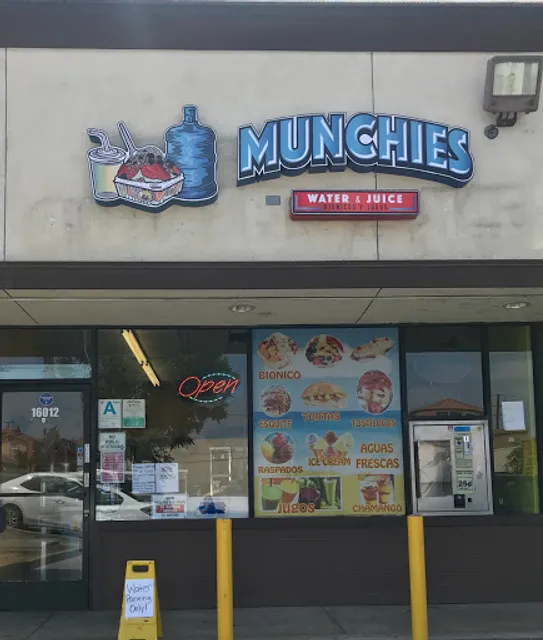 Munchies Water & Juice