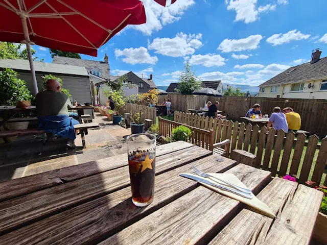 Three Horseshoes Inn