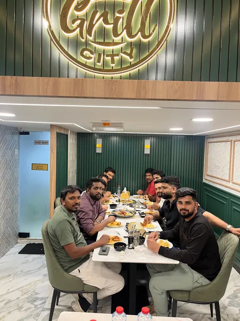 Grill city restaurant