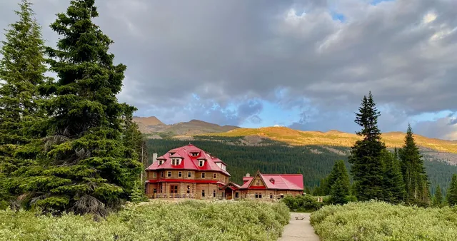The Lodge at Bow Lake