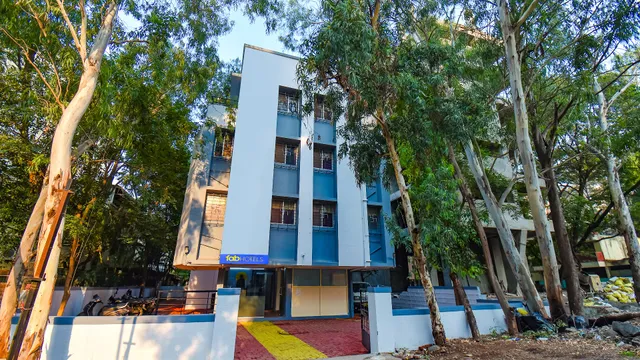 FabHotel Destiny Living - Hotel in Balewadi, Pune