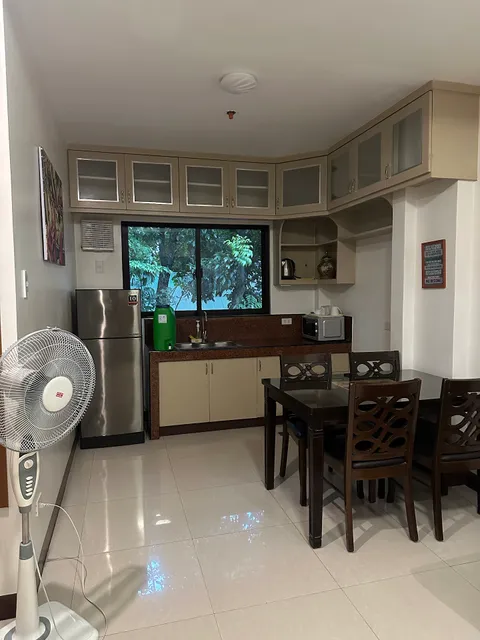 Le Cháteau Residences